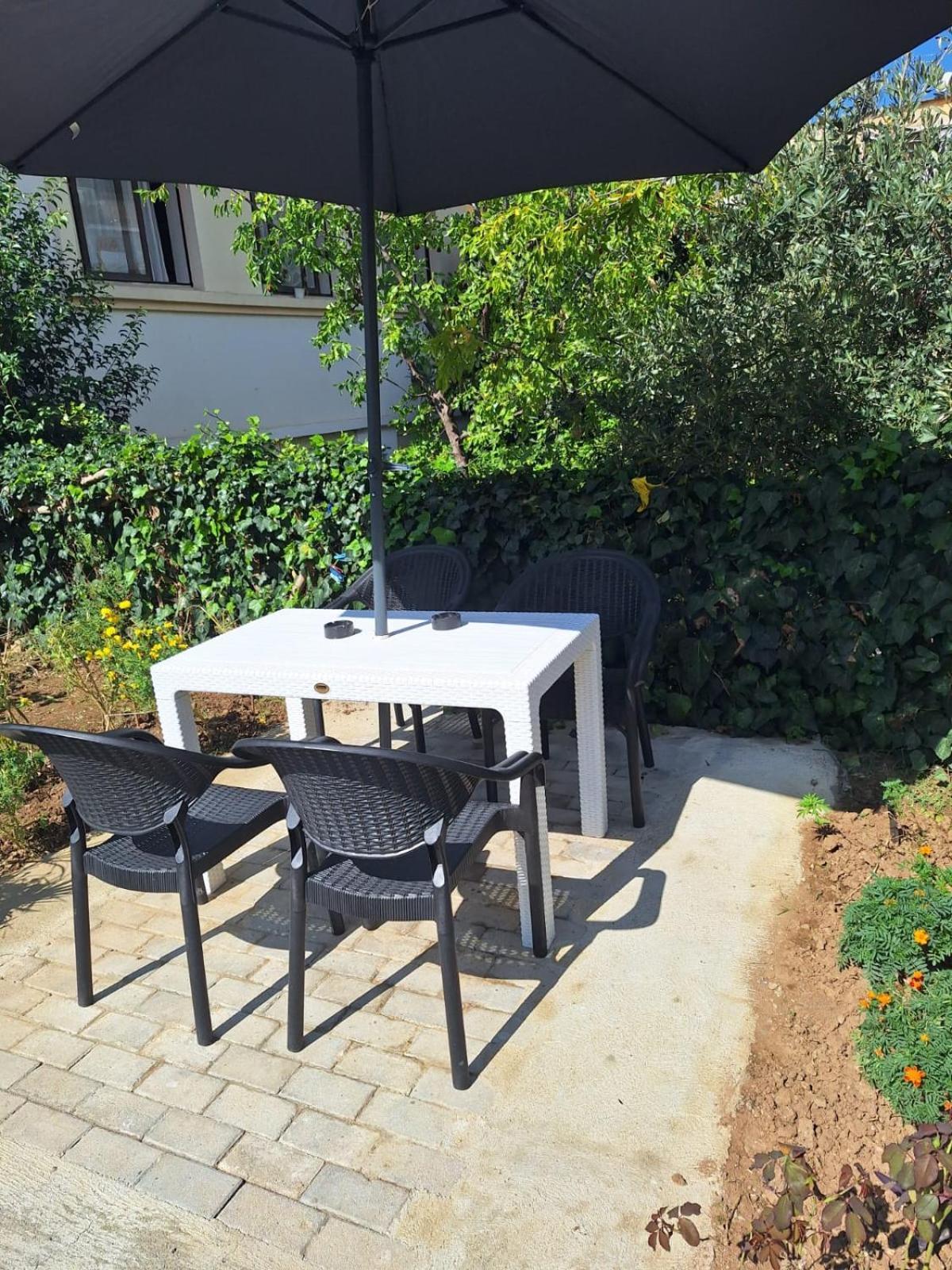 Grace Apartment City Center Тирана Экстерьер фото